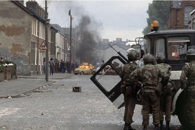 2 Hour Terror and Mural History Belfast taxi Private Tour - Clonard Martyrs Memorial Garden