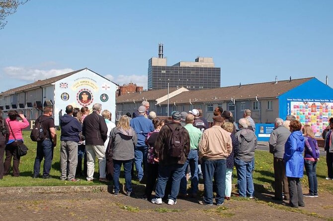 2 Hours Republican & Loyalist Mural Black Taxi Tour from Belfast - Shankill Road and Loyalist murals