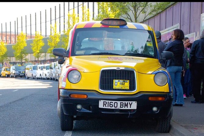 2 Hours Republican & Loyalist Mural Black Taxi Tour from Belfast - The Peace Wall and a chance to leave your mark