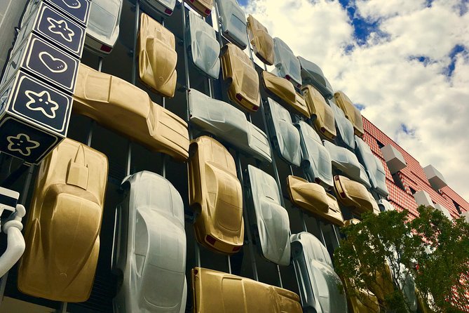 2H Private Classic Car Tour Miami Beach & Wynwood - The newer luxury district and Miami’s changing style