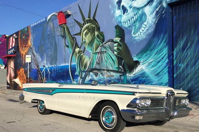 2H Private Classic Car Tour Miami Beach & Wynwood - Downtown, the river, and the city’s vertical growth