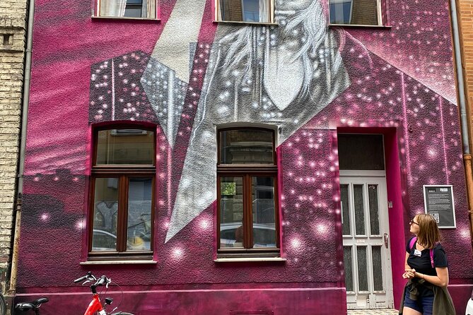 3-Hour Cologne Street Art Bike Tour in Small Group with Guide - Friesenwall: nightlife, walls, and small discoveries