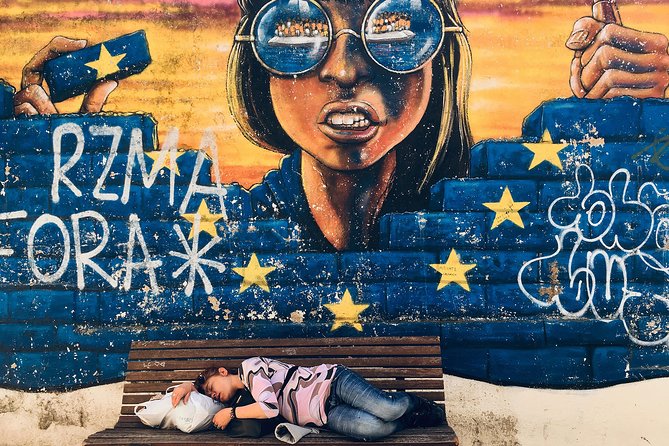 3-Hour Guided Street Art Walking Tour of Lisbon - What the guides add to the experience