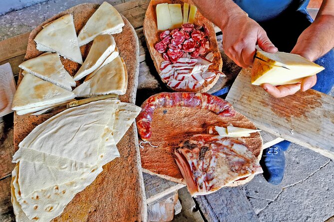 4x4 tour of Orgosolo: Murals and typical lunch at the shepherd's - Why this Orgosolo day trip feels different