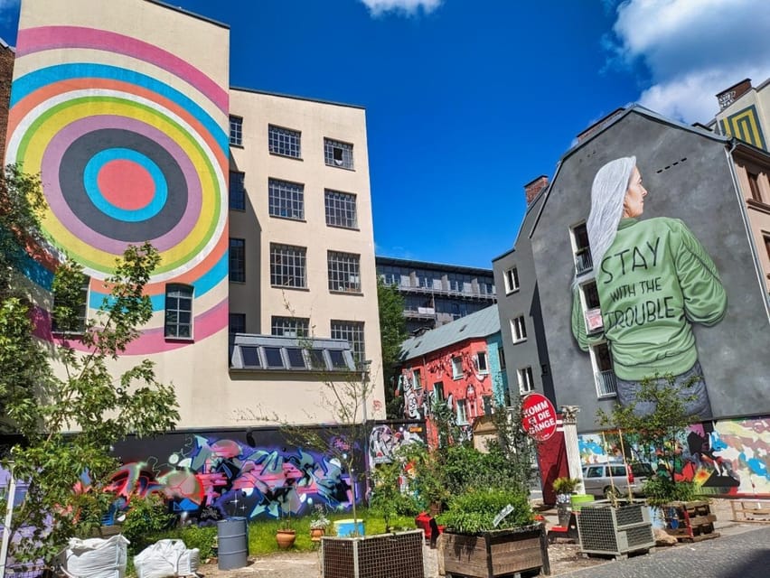 Alternative Hamburg / Street Art Private Tour - Rote Flora and the politics of public space