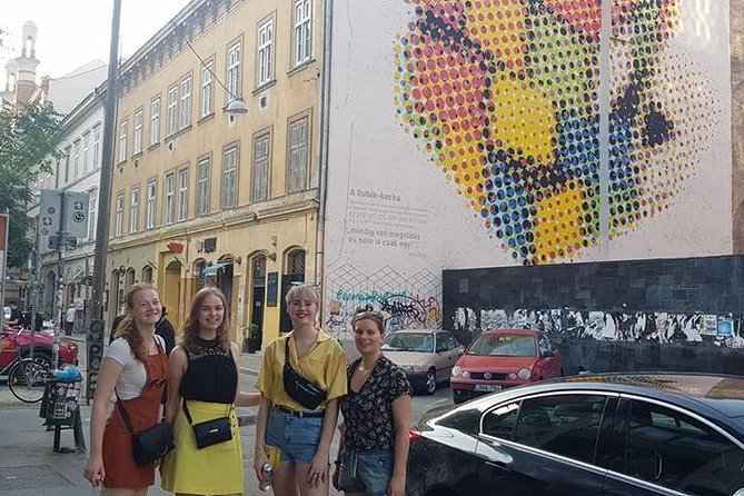 Alternative Street Art Free Walking Tour of Budapest - Finishing at Szimpla Kert