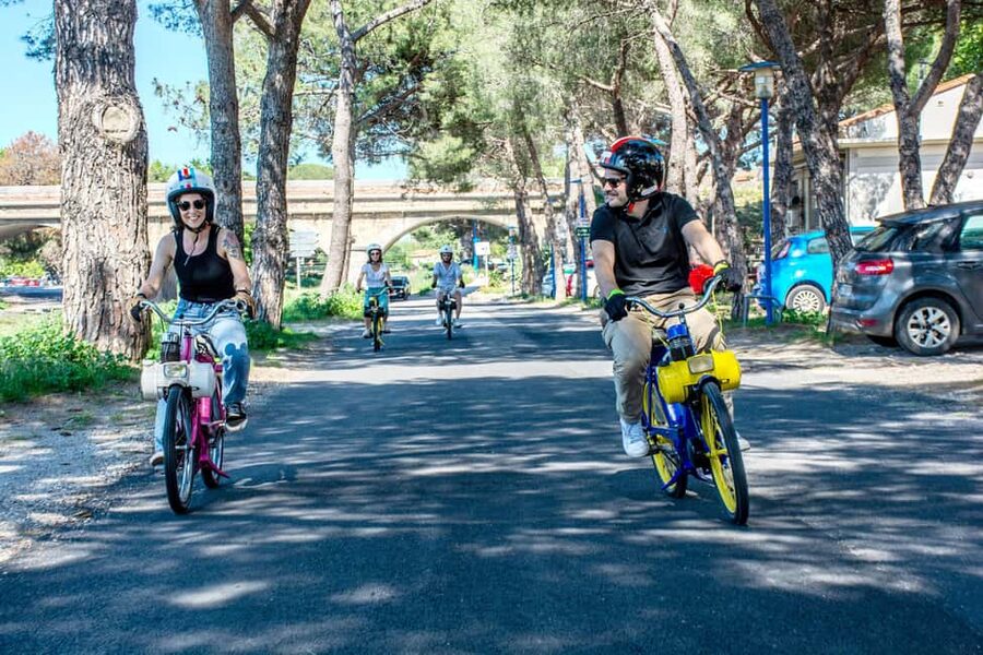 Argelès-sur-Mer: a guided Solex ride to discover street art - Why a Solex changes the way you see Argelès-sur-Mer