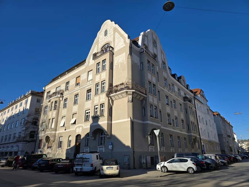 Art Nouveau Meets Street Art in Munich (Max. 12 guests) - Practical timing and booking advice