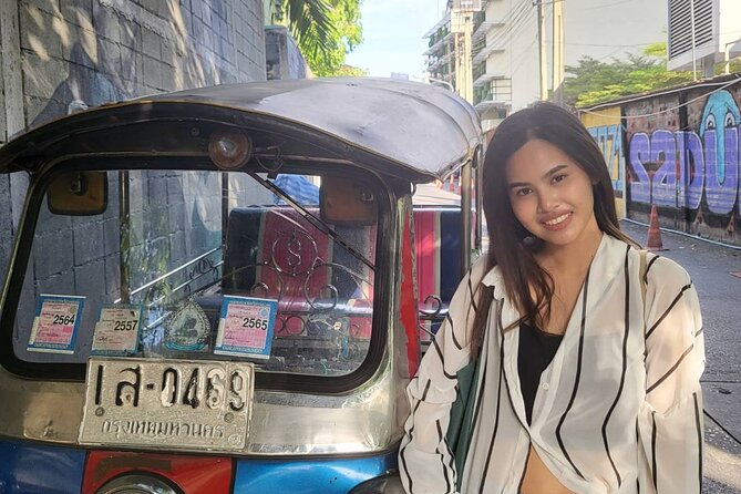 Bangkok Heritage & Street Art Private Walking Tour - Bang Rak shows a neighborhood finding a new role