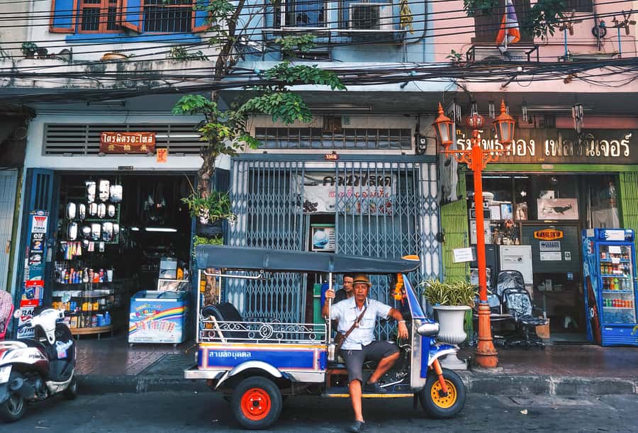 Bangkok: Street Art and Street Food Walking Tour - Holy Rosary Church and Talat Noi