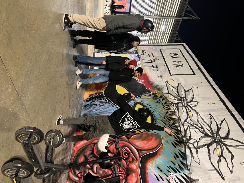 Barcelona: Graffiti E-Scooter Tour - A street-art tour with wheels under you