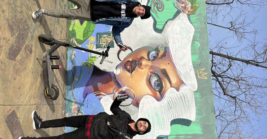 Barcelona: Graffiti E-Scooter Tour - Practical planning for the Robot City meeting point