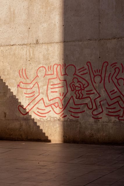 Barcelona | Street Art Bike tour - Keith Haring’s Mural del Sida