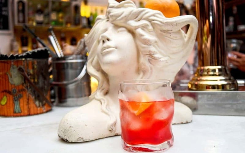 Barcelona Street Art, Graffiti & Tapas Tour - Vintage shops, cafés, bars, and local texture