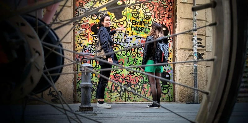 Barcelona | StreetArt Bike Tour Moco Museum - Small streets and early graffiti