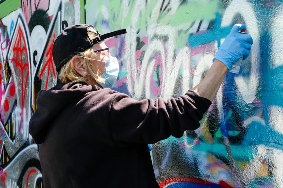 Basel: Graffiti & Urban Art Workshop with Snacks & Drinks - From sketch to spray can