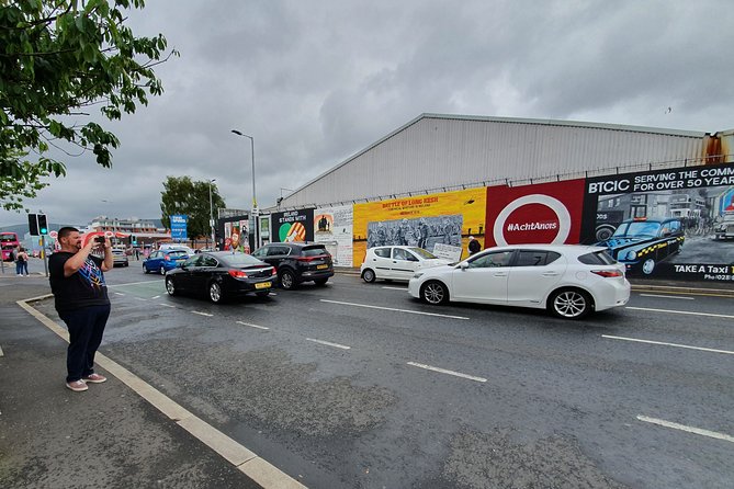 Belfast Cab Tour of Peacewalls, Murals and the Famous Titanic Slips - How the private Mercedes changes the experience