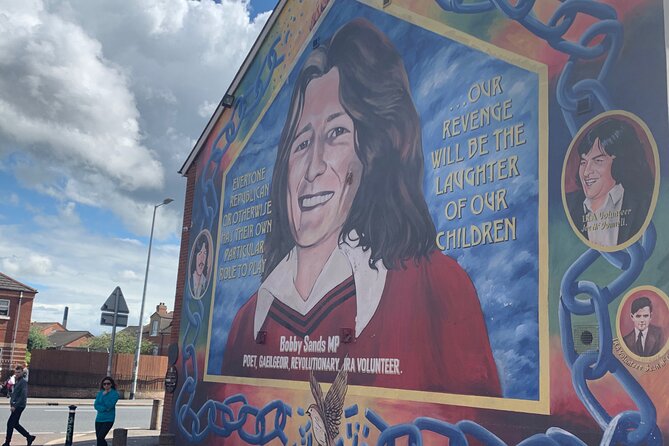 Belfast city and Mural 4 hour tour - Key points to know