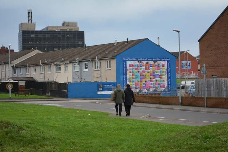 Belfast: Famous Murals Private Tour - Starting at ibis Belfast City Centre
