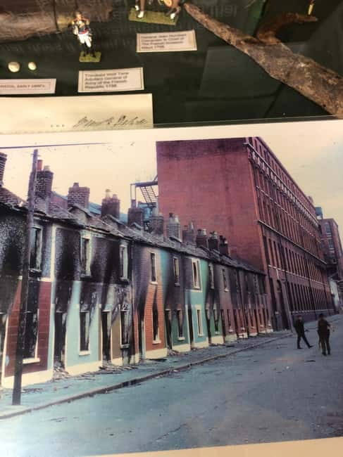 Belfast: Peace Wall & Mural Tour - What a one-hour private tour can and cannot do
