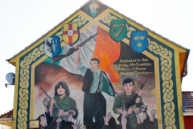 Belfast political history and mural unique private 90 min tour - The value of hearing local explanations