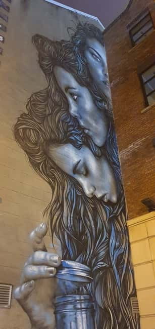 Belfast : Pub Music , Street Art Experience Walking Tour - From Traditional Tunes to Belfast Punk