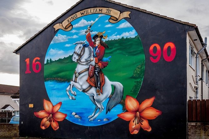 Belfast's Political Mural Taxi Tour - Entering Shankill Road and its Unionist murals