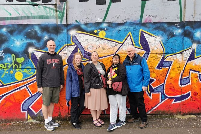 Belfast's Political Mural Taxi Tour - Why the private taxi matters