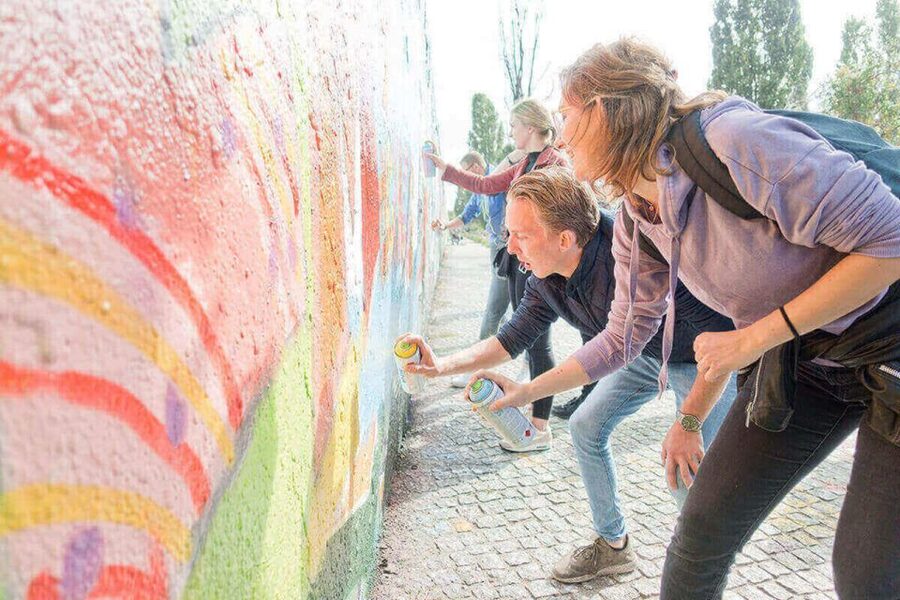 Berlin: Graffiti Workshop at the Berlin Wall - What you will actually learn about spray paint