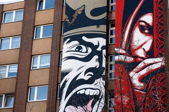 Berlin Street Art Walking Tour - Off The Grid - The café break and the three-hour pace