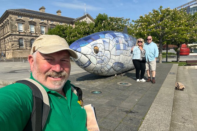 Best of Belfast Driving Taxi Tour with Political Murals - Why the murals make this tour different