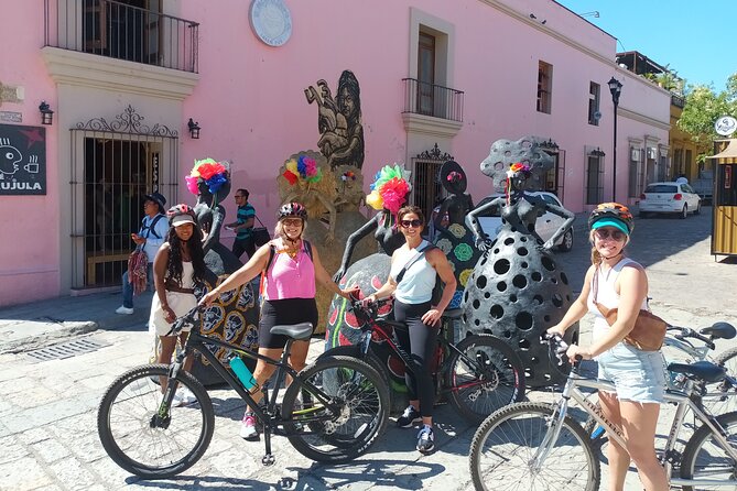 Bicycle Tour through Oaxaca learning about its Urban Art and History - Santo Domingo: Oaxaca’s grand architectural finale