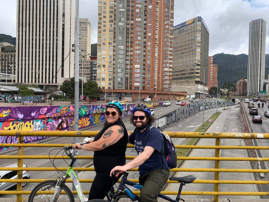 Biking in Full Color: Urban Art Bike Tour - Starting in La Candelaria
