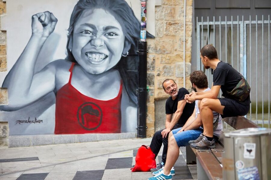 Bilbao: Art District Walking Tour - Why this Bilbao art walk is different from a museum visit
