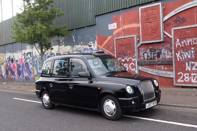 Black Taxi Mural "Tour Like A Local" - Seeing the Shankill Road from the loyalist side