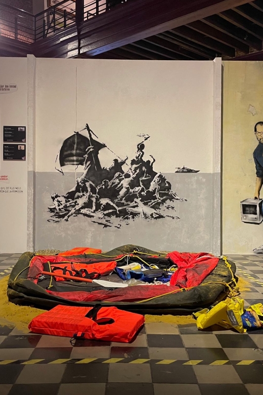Brussels: The World of Banksy Museum Permanent Exhibition - The building, atmosphere, and gift shop