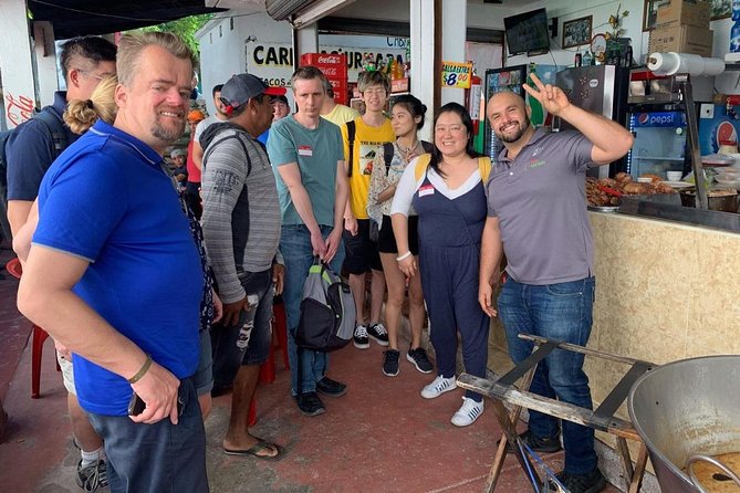 Cancun Street Food Tour with Food Stalls, Local Market and Murals - Stop three: Yucatecan food at Lonchería El Pocito