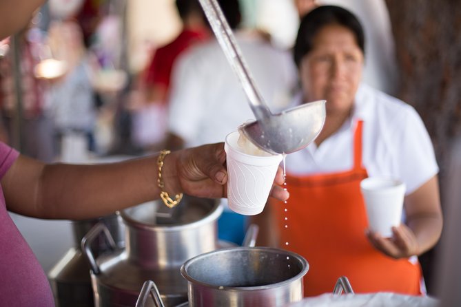 Cancun Street Food Tour with Food Stalls, Local Market and Murals - Barbacoa and the other dishes to expect