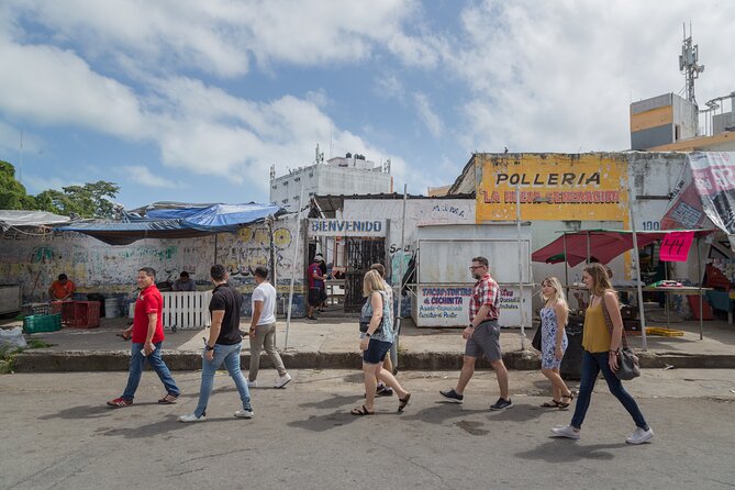 Cancun Street Food, Urban Art and Local Market Experience - Starting with carnitas and a Mexican breakfast taco