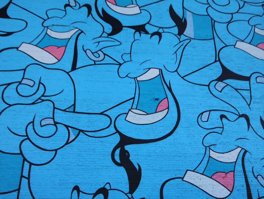 Chicago: Offbeat Guided Street Art Tour - Bucktown: art mixed into daily life