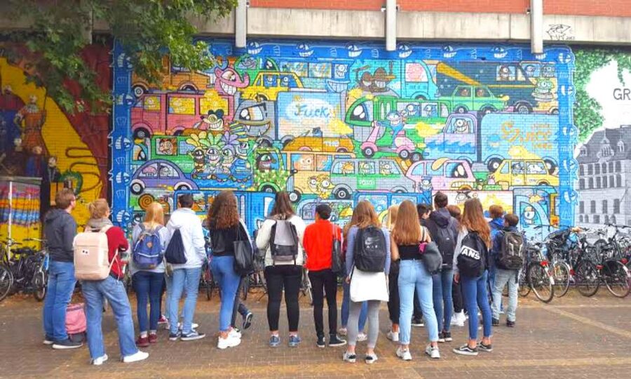Cologne: Ehrenfeld District Street Art Walking Tour - The first walls and the changing route