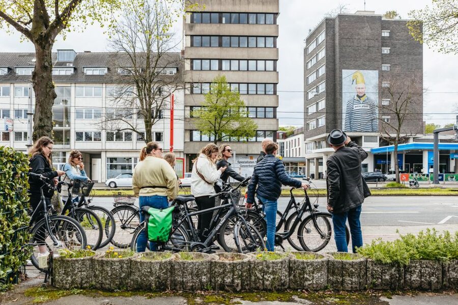 Cologne: Ehrenfeld Street Art Bike Tour - Ehrenfeld’s artists and unexpected works