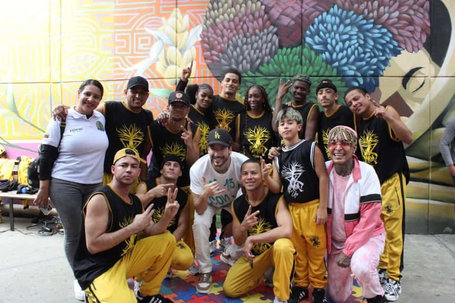 Complete Tour in Comuna 13: Graffiti, History and Street Delights - Key points to know before booking