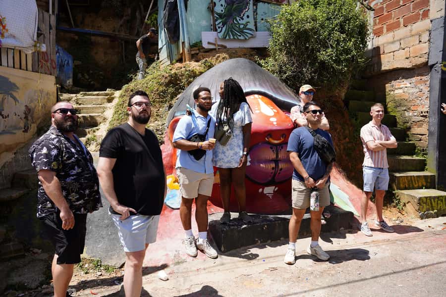 Complete Tour in Comuna 13: Graffiti, History and Street Delights - What the $16 price really covers