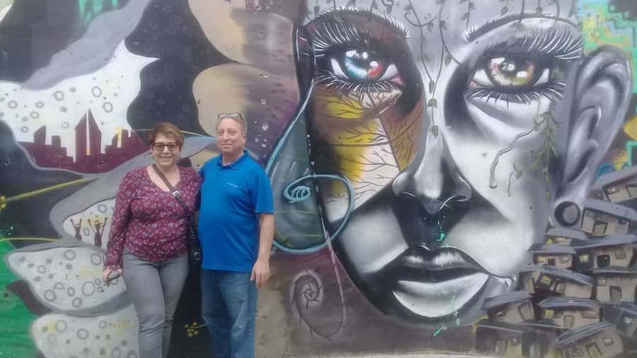 Comuna 13 Neighborhood & Street Art Private Tour - Why Comuna 13 tells an important Medellín story