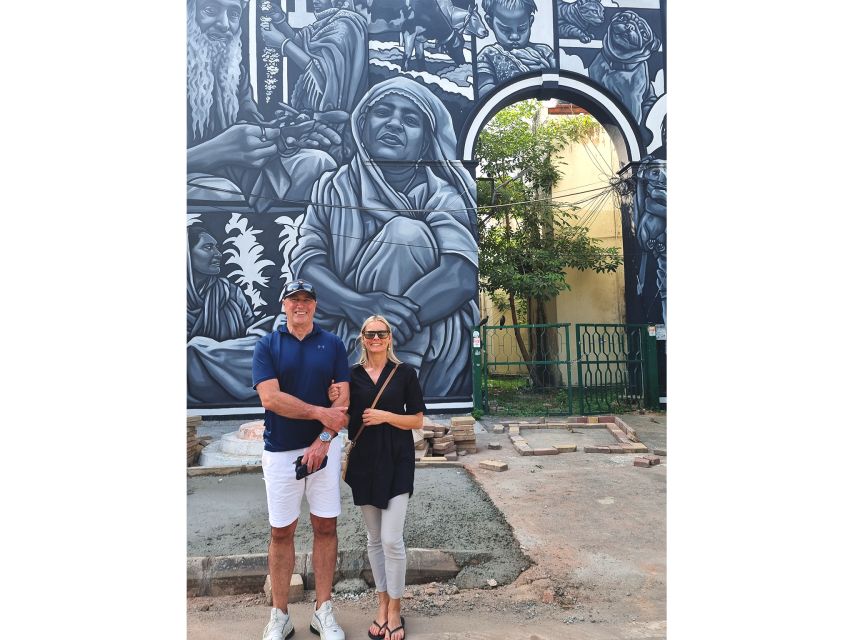 Delhi: Explore Delhi's Street Art & Visit to an Art Centre - Timing, language, and what to bring