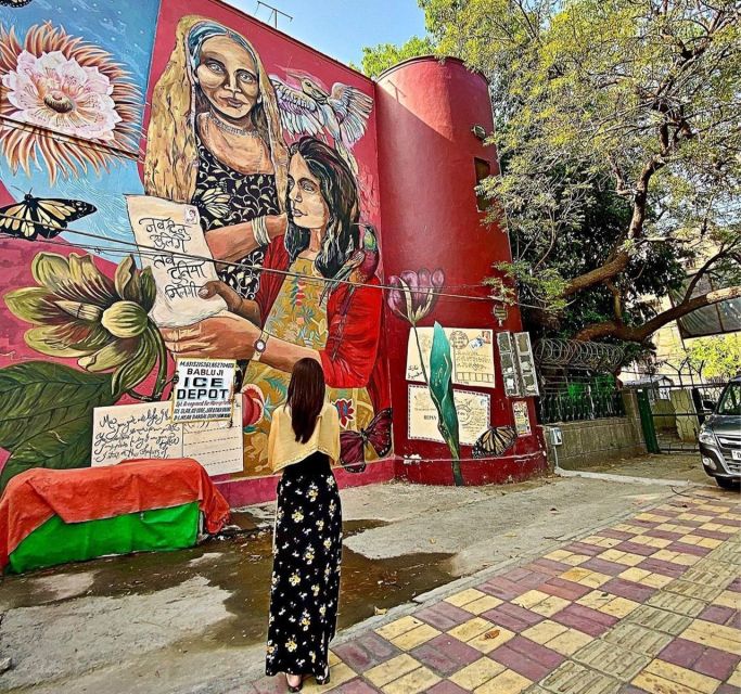 Delhi Street Art Tour: Explore the Murals & Visit a Stepwell - An ancient stepwell among modern buildings