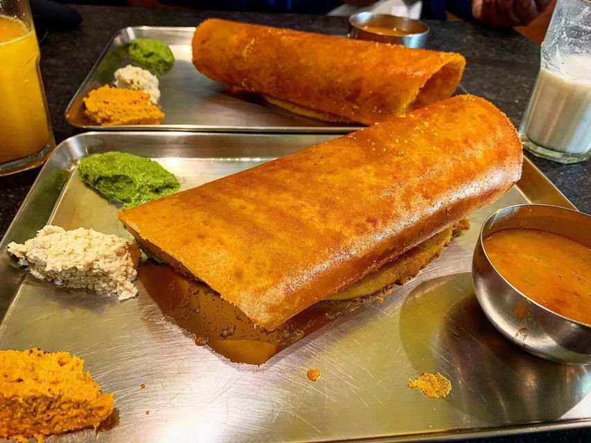 Delhi Street Art Tour: Explore the Murals & Visit a Stepwell - Starting at Golden Bakery in Khanna Market