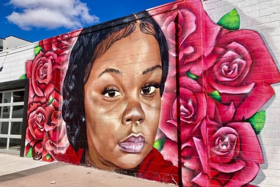 Denver Street Art & Murals Tour + Brewery Visit/Beer Tasting - Reading Denver’s murals beyond the photo