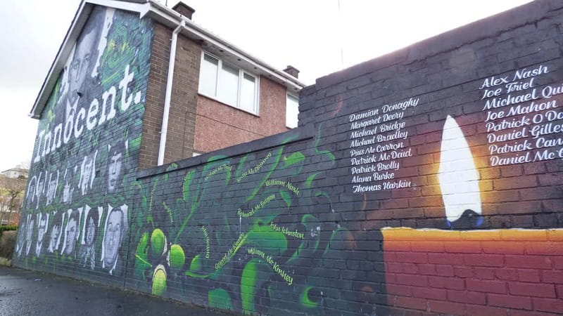 Derry: Bloody Sunday and Bogside Murals Walking Tour - The Bogside murals as a history lesson